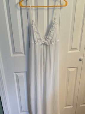 Linea Donatella White Ruffle-Trim Nightgown